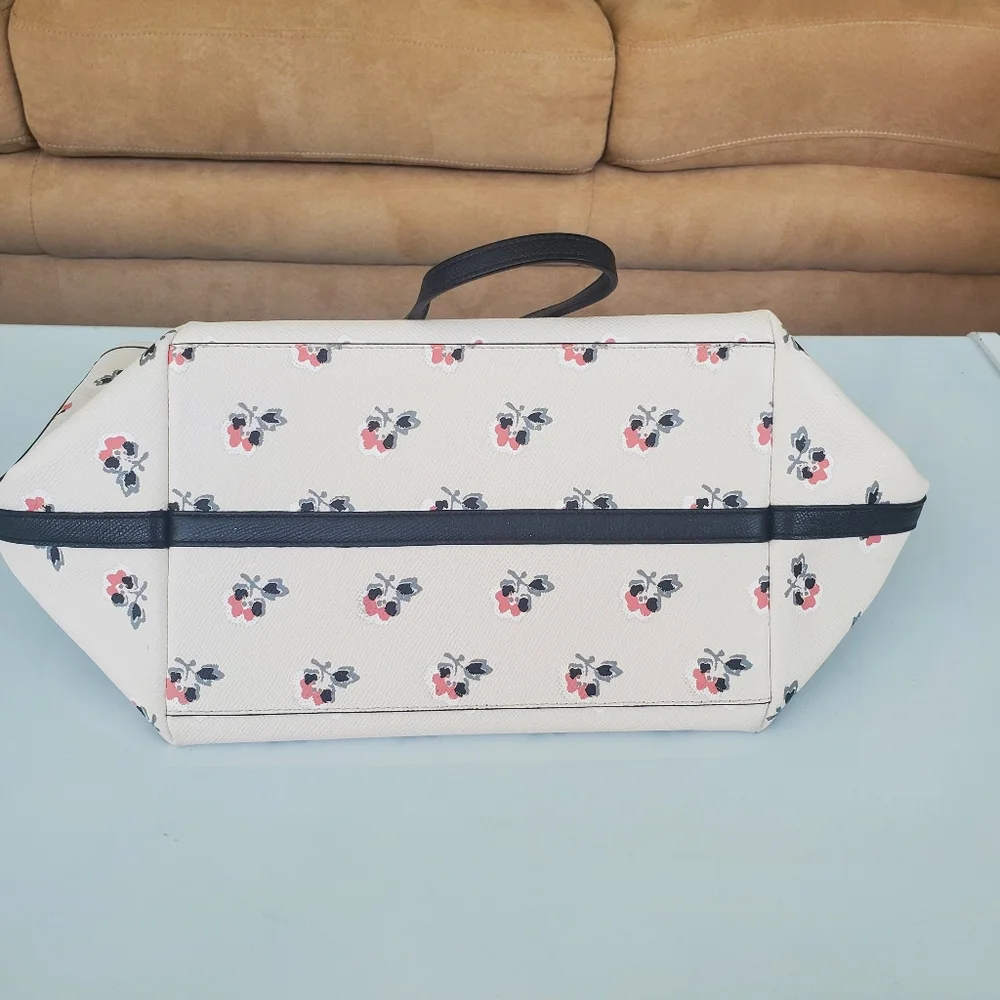 Coach floral zip top taxi tote - Picture 6 of 12